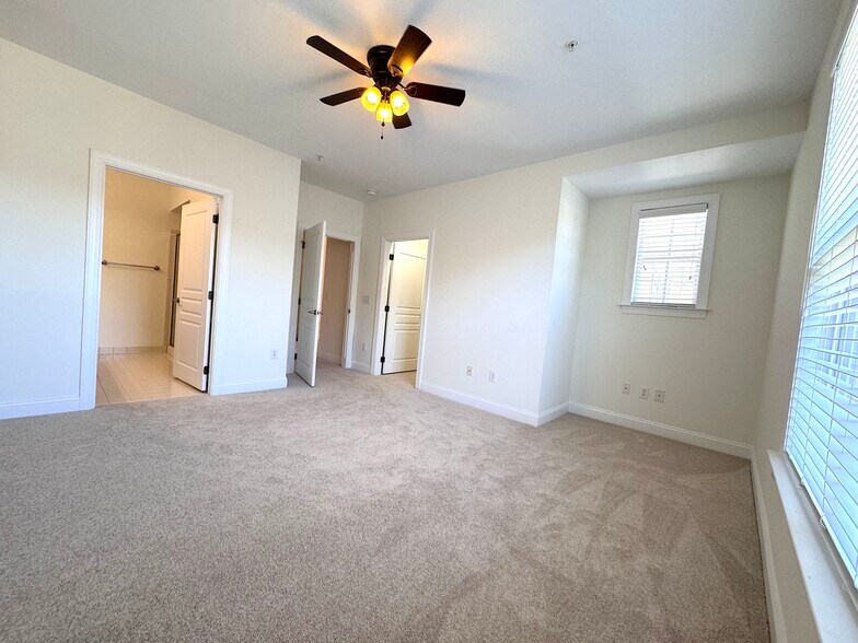 Building Photo - 1331 Arborgate Cir