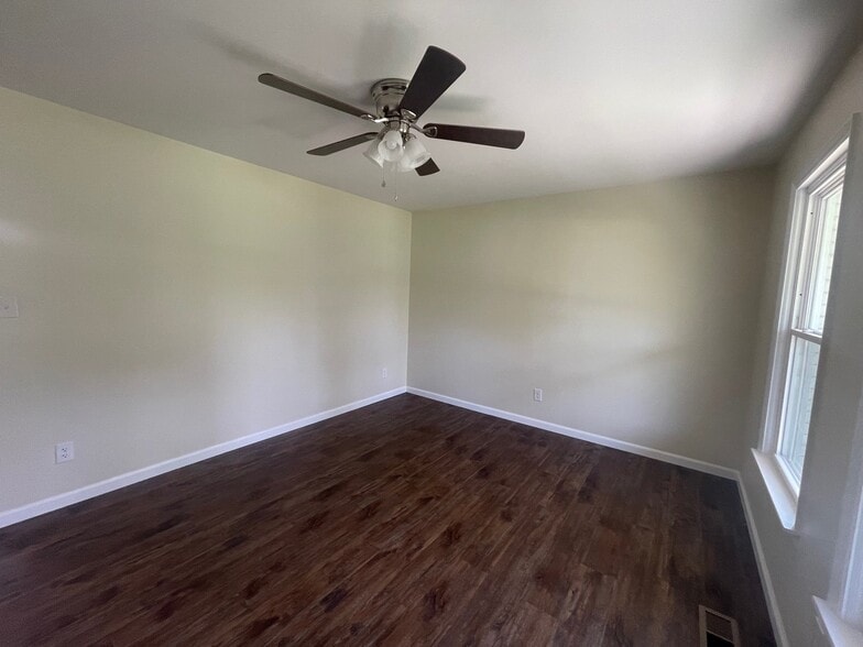 Building Photo - 4204 Pamela Dr