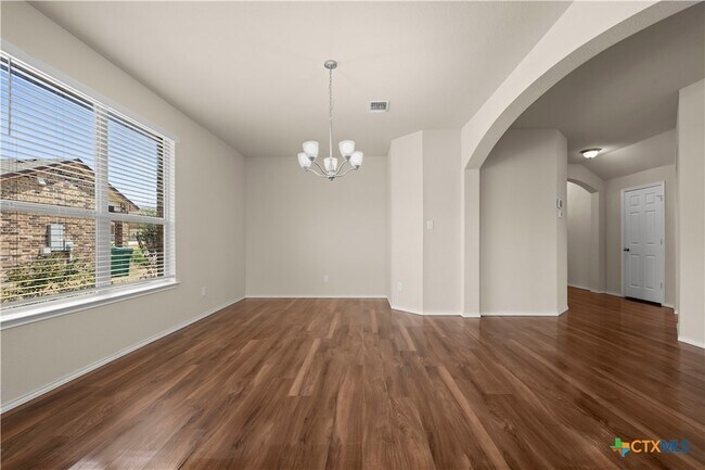 Building Photo - 2610 Bargello St