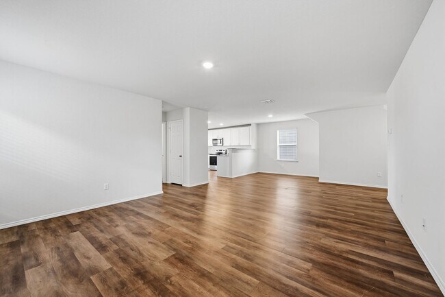 Building Photo - 553 Autumn Blaze