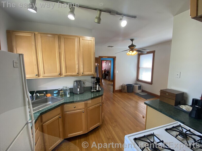 Building Photo - 81 A Tremont St