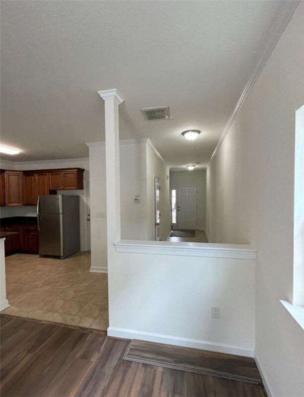 Building Photo - 205 Thalia Rd