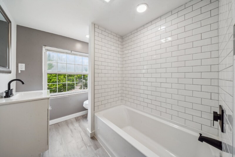 Building Photo - 75 Sycamore St