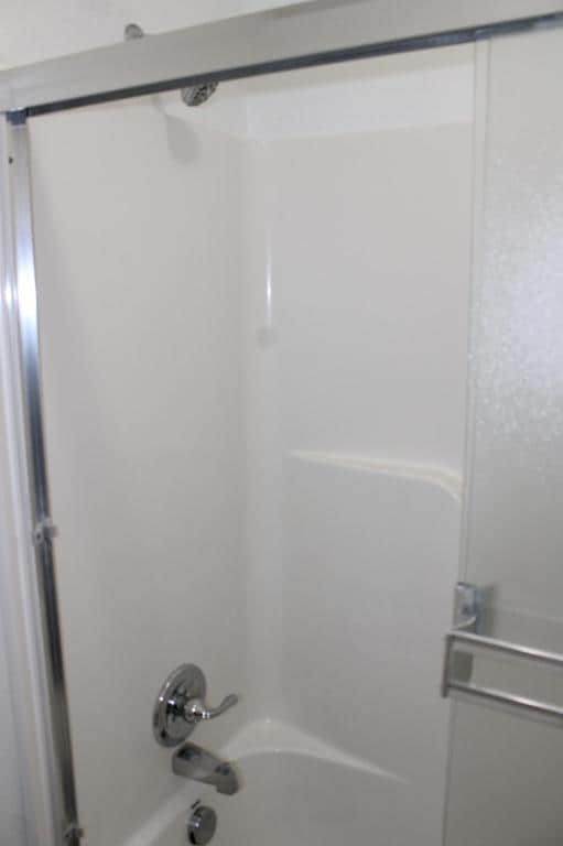 Building Photo - 900 SW Peach Tree Ln