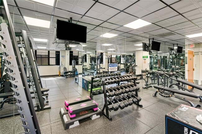 Building Photo - 5757 Collins Ave