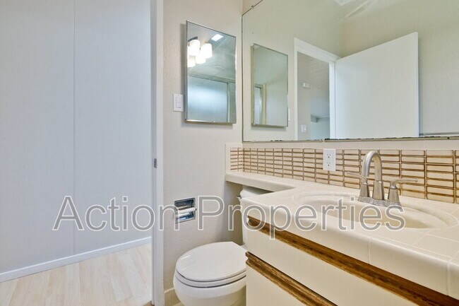 Building Photo - 3974 Duncan Pl