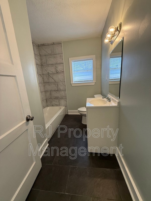 Building Photo - 61 S Parkway E