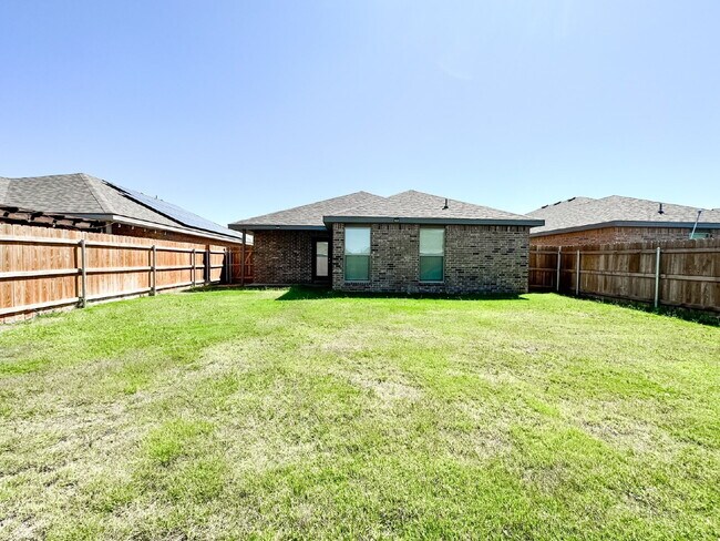 Building Photo - Beautiful Home in Upland Crossing!