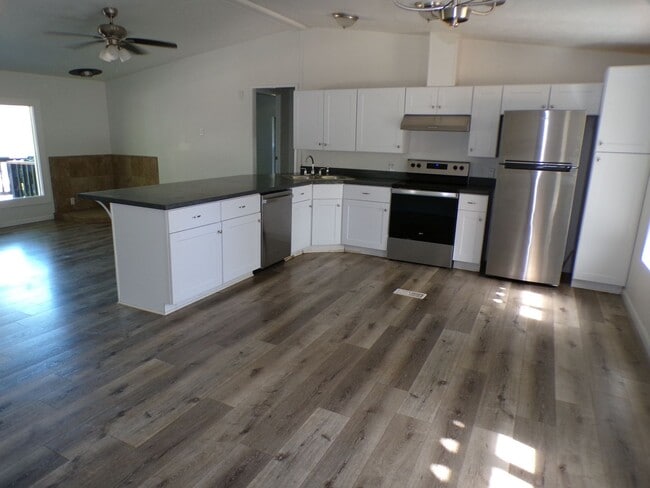 Building Photo - 13230 OR-238