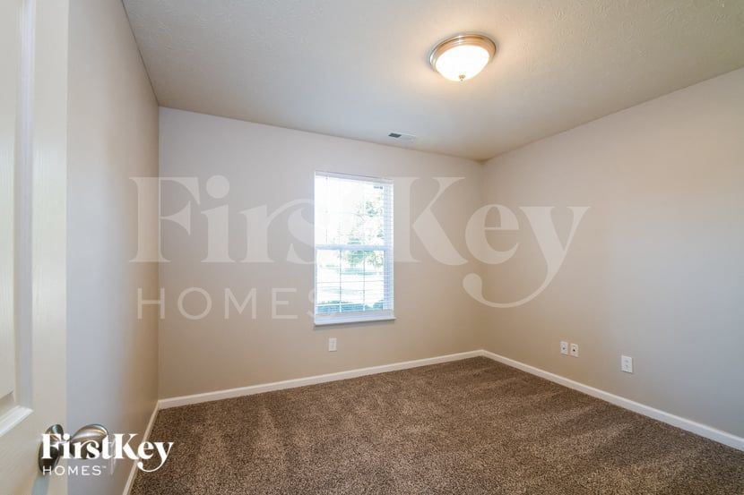 Building Photo - 13826 Zion Ct