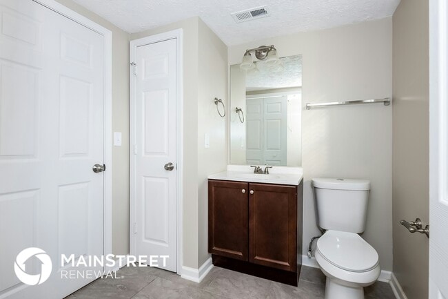 Building Photo - 6584 Planters Ct