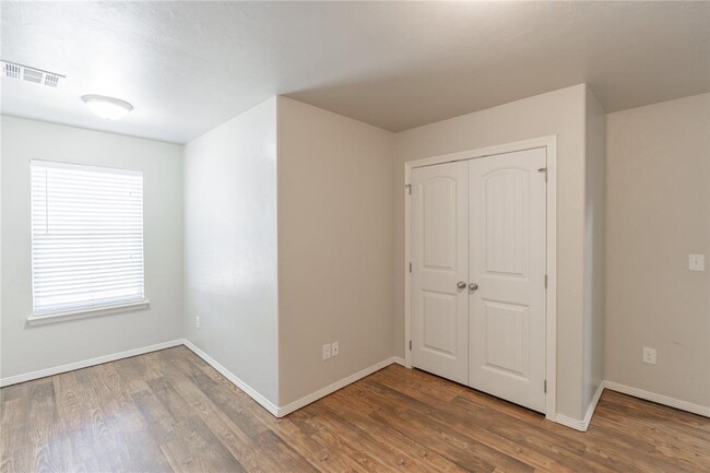 Building Photo - 2132 Buena Vida Ln