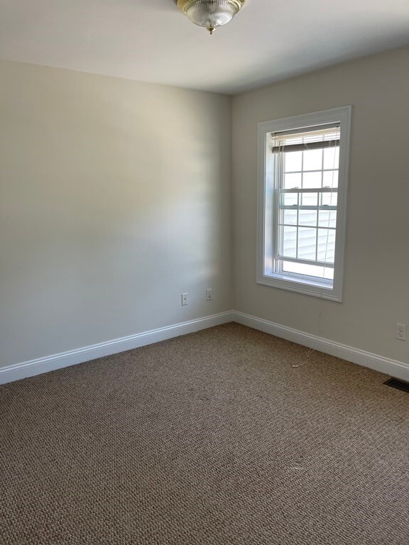 Building Photo - 26 Main St