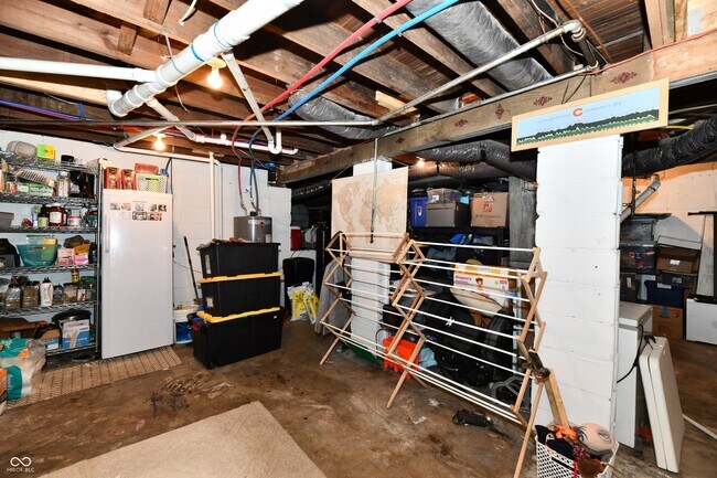 Building Photo - 1924 Mansfield St