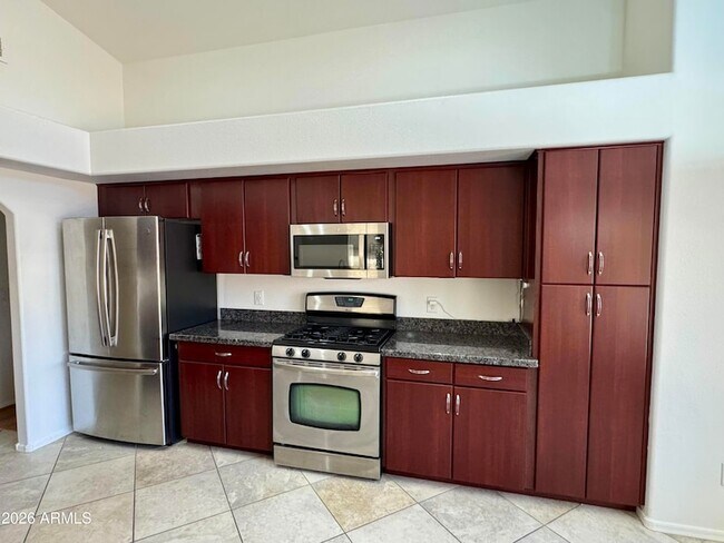Building Photo - 6510 W Behrend Dr