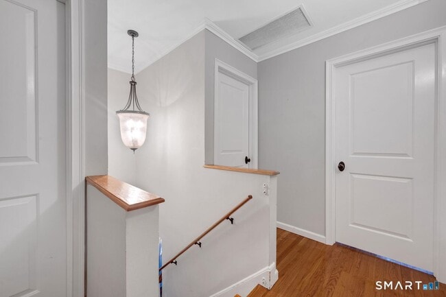 Building Photo - 51 Ledgewood Dr