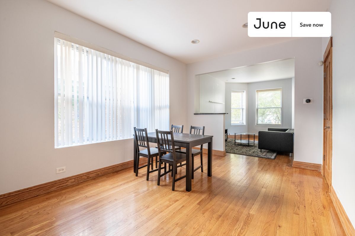 Building Photo - 3020 N Sawyer Ave