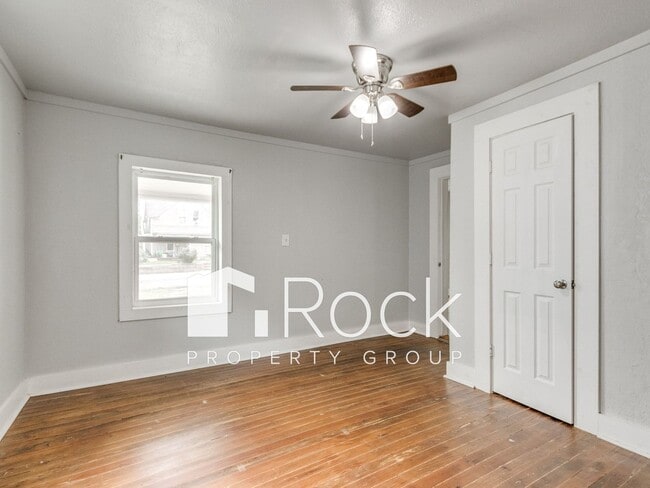 Building Photo - Updated Cozy 2 Bed 1 Bath Home in Guthrie ...
