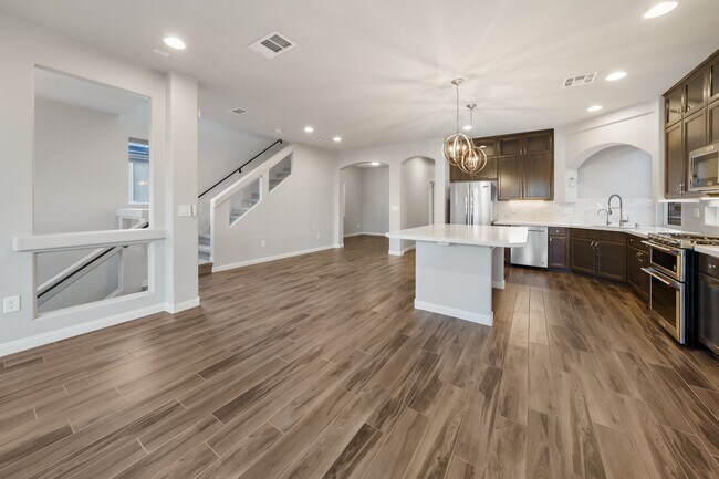 Building Photo - Modern upgrades, Tesla solar, and versatil...
