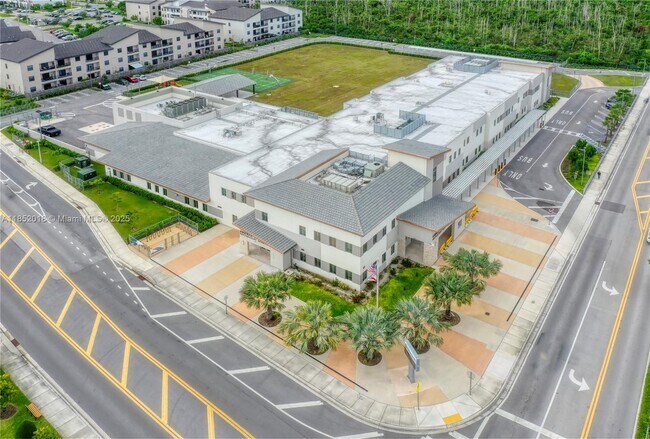 Building Photo - 10407 NW 82nd St