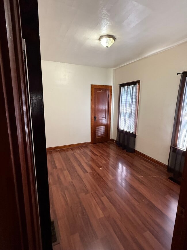 Building Photo - 1124 S Harlan Ave