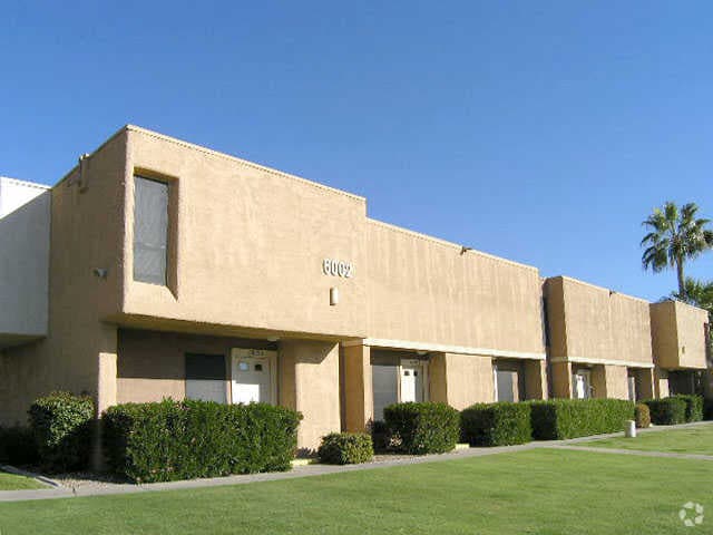 Community - Oregon Oasis Apartments