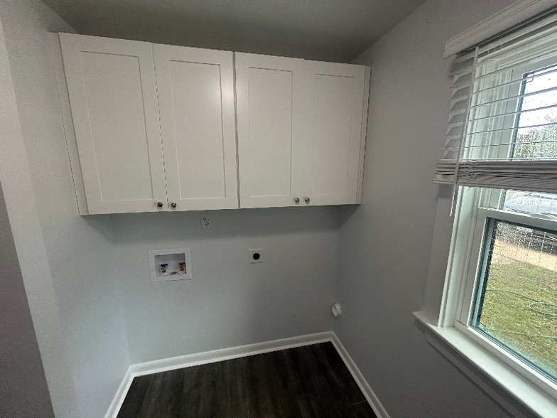 Building Photo - 407 Longleaf Rd