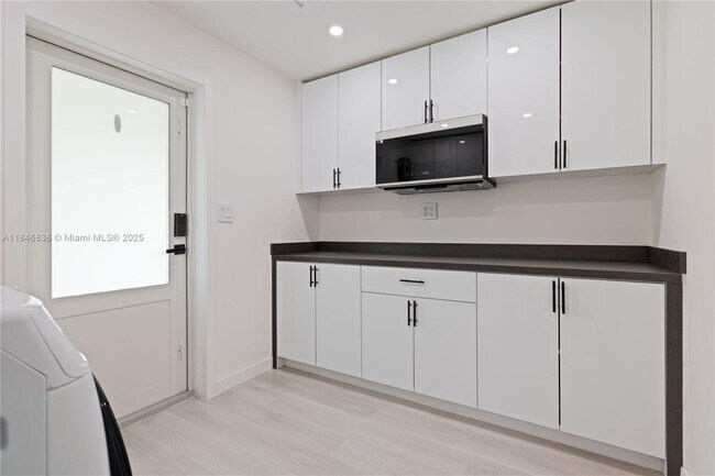 Building Photo - 10501 SW 54th St