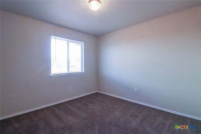 Building Photo - 1805 Lobrecht Ct