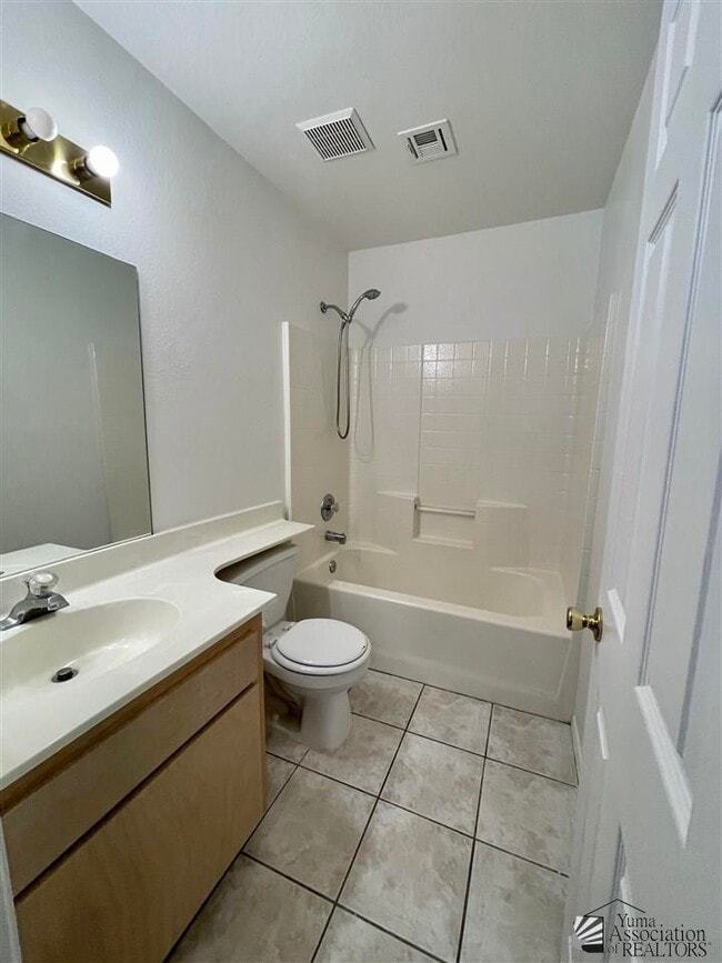 Building Photo - 10736 Calle Raquel