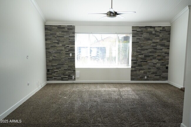 Building Photo - 8902 E Cholla St