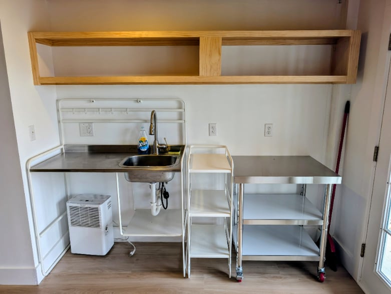 Building Photo - 306 Davis St