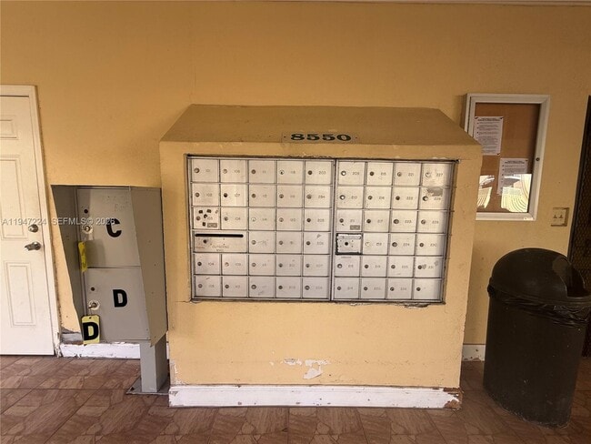 Building Photo - 8500 SW 109th Ave