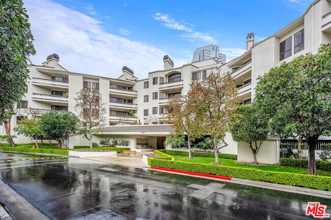 Building Photo - 2131 Century Park Ln