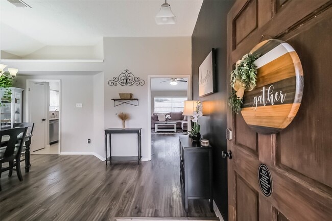 Building Photo - 4311 Duesenberg Ct