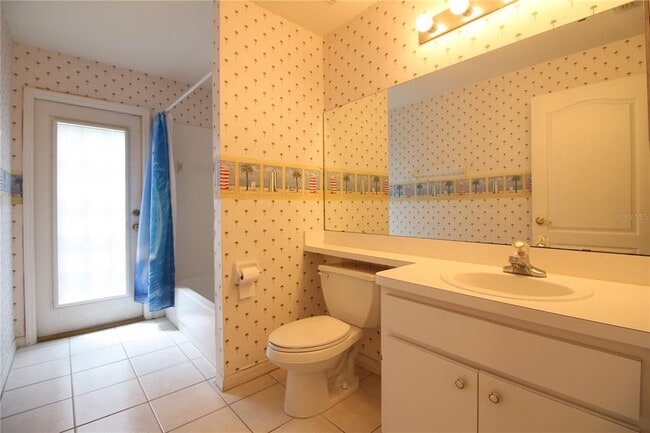 Building Photo - 2313 Colony Club Dr