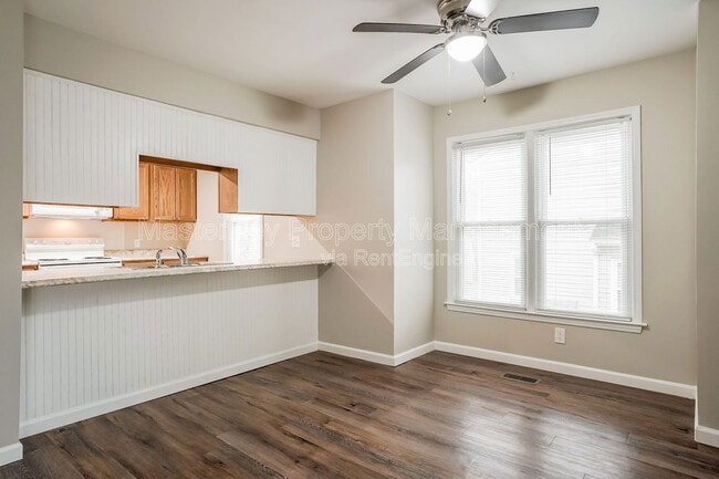 Building Photo - 121 S Atley Ln