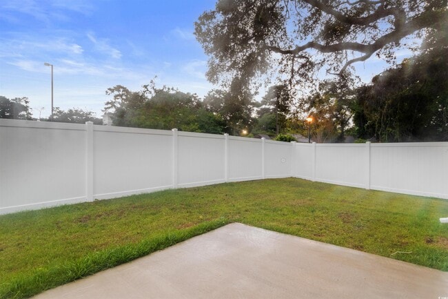 Building Photo - 10412 Holland Ct