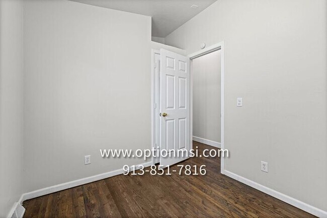 Building Photo - Cimarron Beauty- TRUE 4 bedroom, 2 bath, 1 car garage