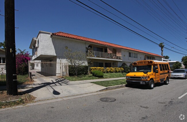 Building Photo - 15925 Victory Blvd