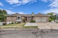 Building Photo - 5 Bedroom 3.5 Bathroom Home in Layton!!