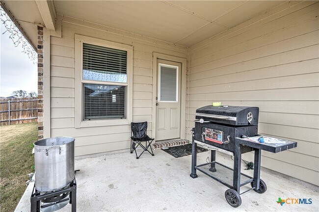 Building Photo - 1957 Rosson St