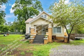 Building Photo - 513 Main St N