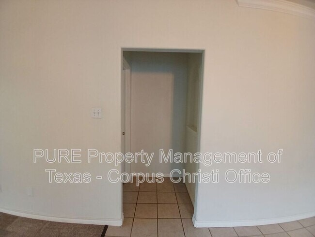 Building Photo - 7609 Cold Springs Dr