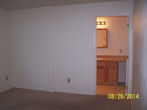 Building Photo - 740 Benjamin Ave