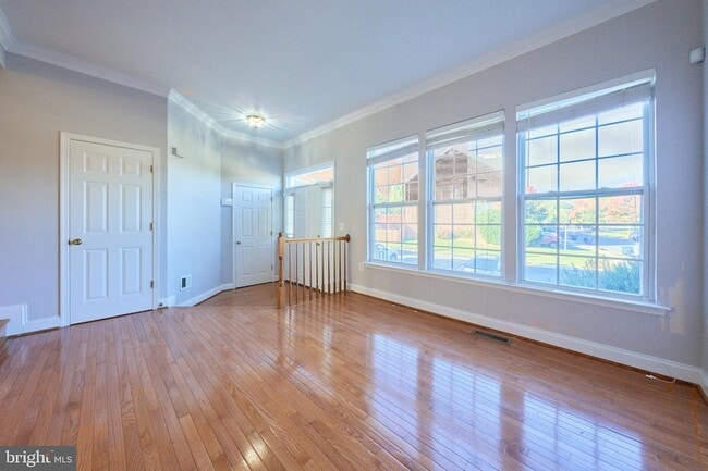 Building Photo - 685 Springhouse Square SE