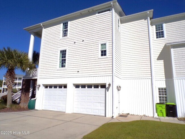 Building Photo - 42 Harbor Village Terrace