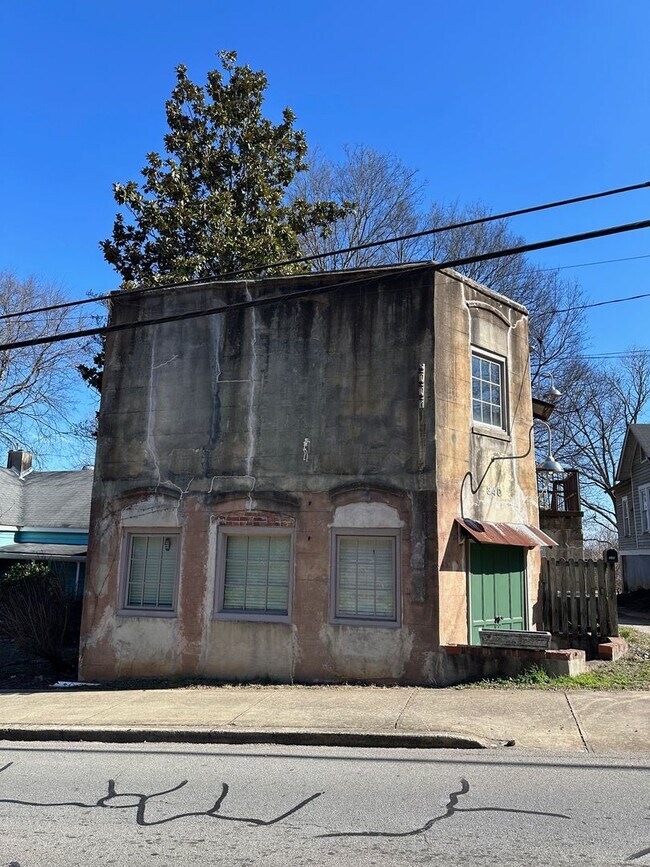 Building Photo - 340 Barber St