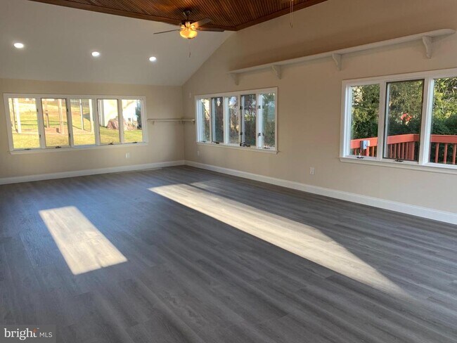 Building Photo - 431 Avenue A