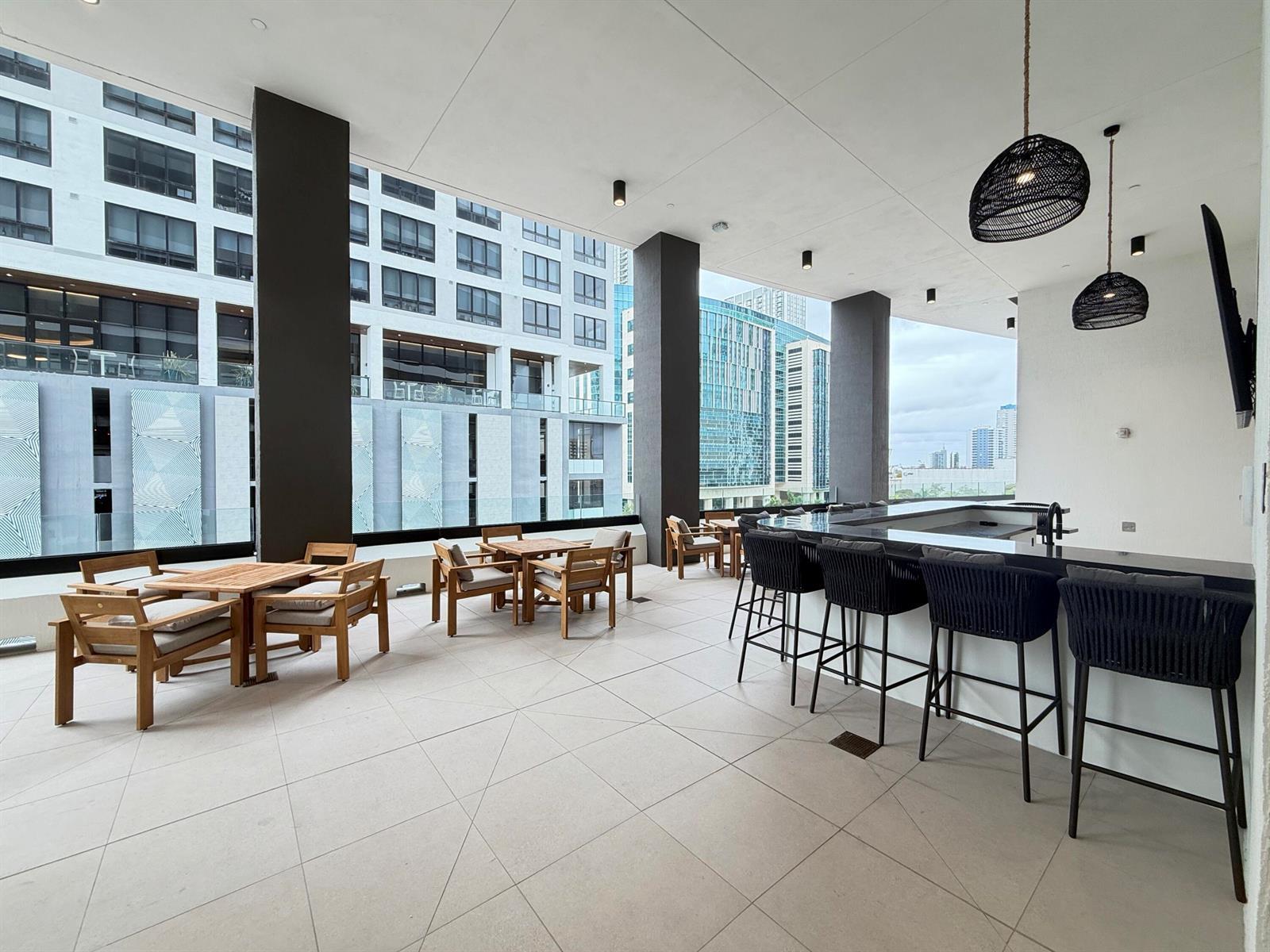 Building Photo - 225 N Miami Ave